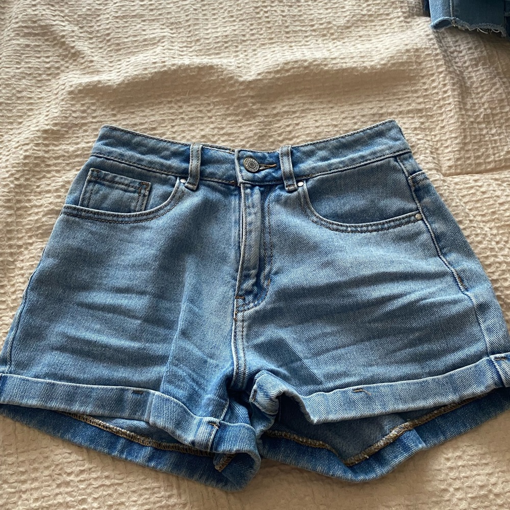 PacSun mom shorts high rise size 24
